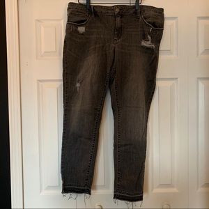 Universal Thread Jeans - 18